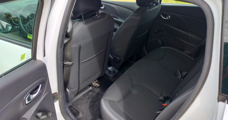 Renault Clio cena 29889 przebieg: 192500, rok produkcji 2019 z Węgrów małe 29
